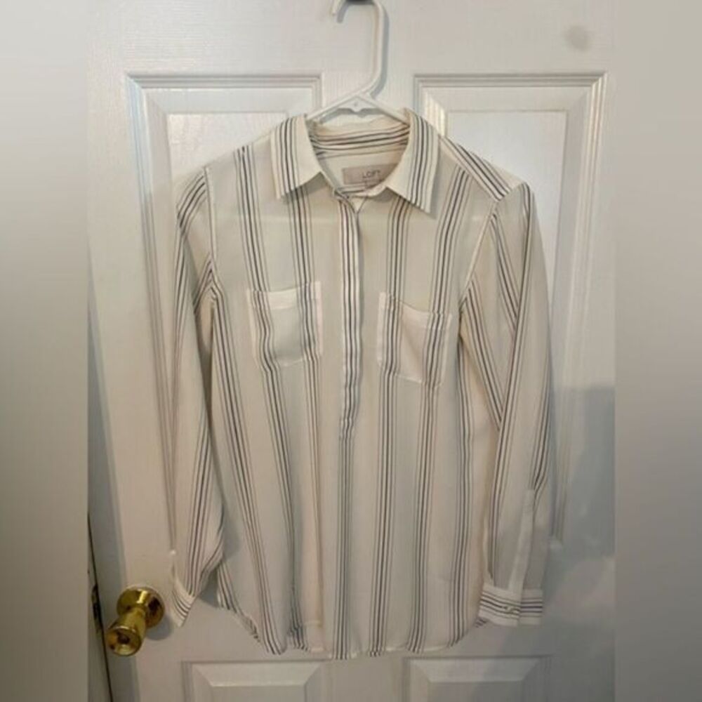 Women’s‎ button down loft extra small petite, striping blouse, see description